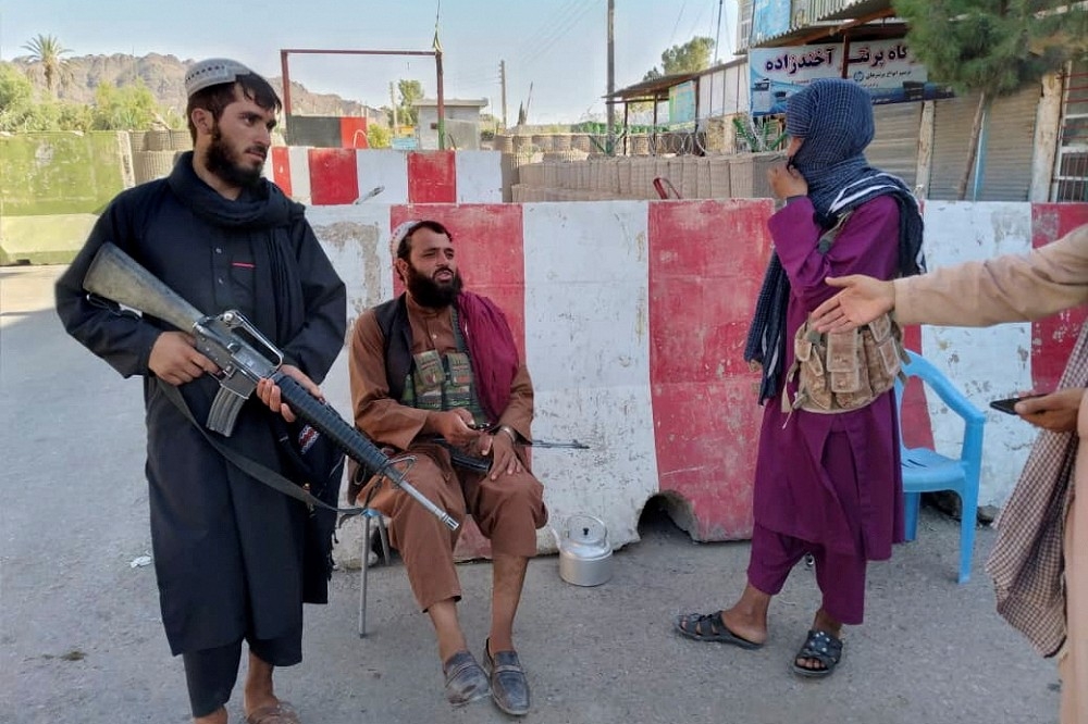 阿富汗第二大城坎達哈落入神學士手中，照片為前一天神學士攻下的另外一座城市Farah。（湯森路透）