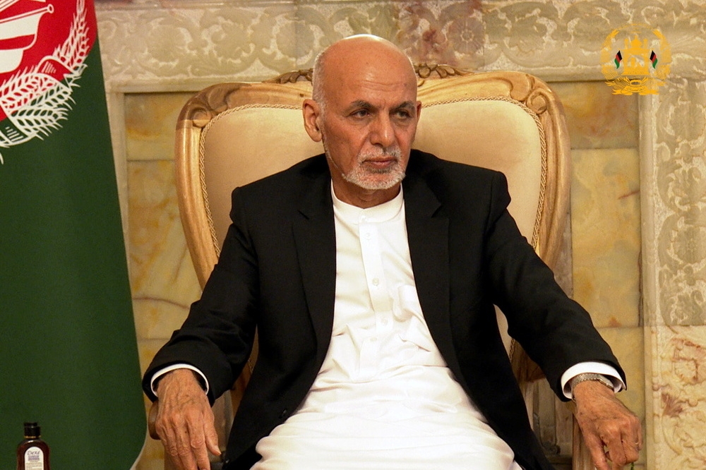 阿富汗現任總統甘尼，決定交出執政權給神學士，換取喀布爾無血和平生活。（湯森路透）