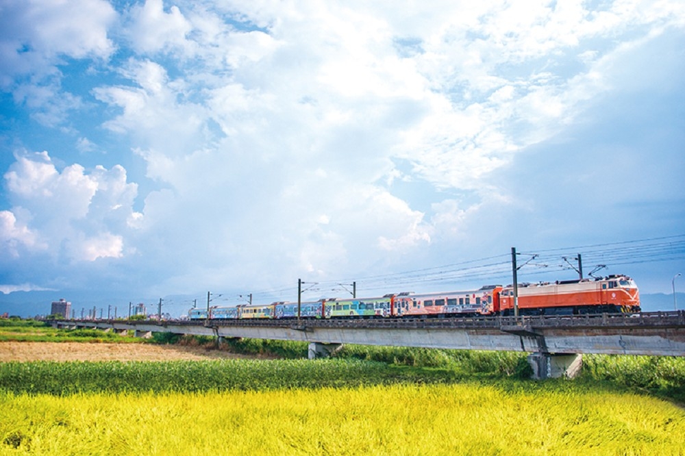 郵輪式列車新裝（許傑 Journey.tw 攝）