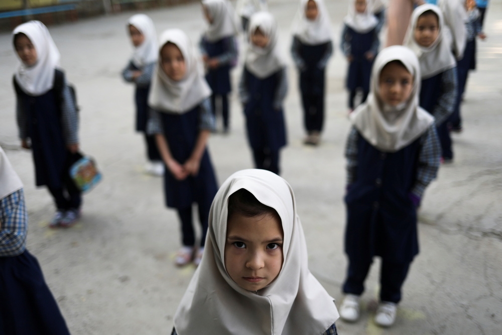 重回小學校園的阿富汗女孩們。（湯森路透）