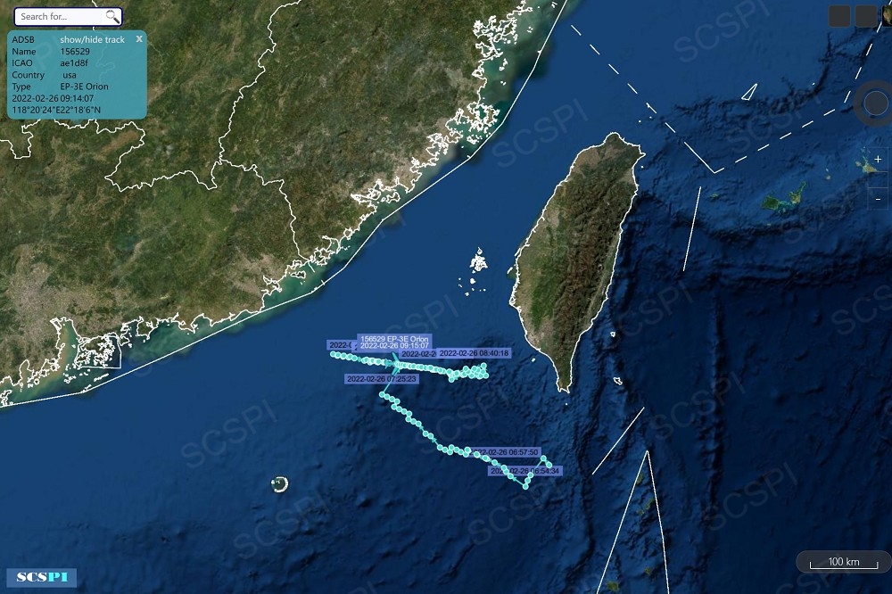 美軍驅逐艦拉爾夫強森號26日上午穿越台灣海峽，另派出EP-3E電子偵察機於台海南口提供情報與監控支援。（取自SCS_PI推特）