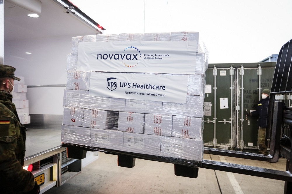 衛福部ACIP召集人李秉穎24日於周玉蔻節目首度透露國內有訂購1批Novavax疫苗。（取自Novavax官網）