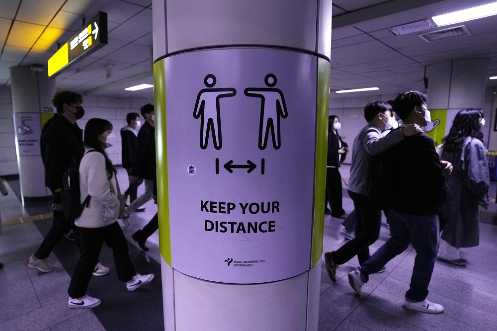 南韓全面解除社交距離限制。（美聯社）