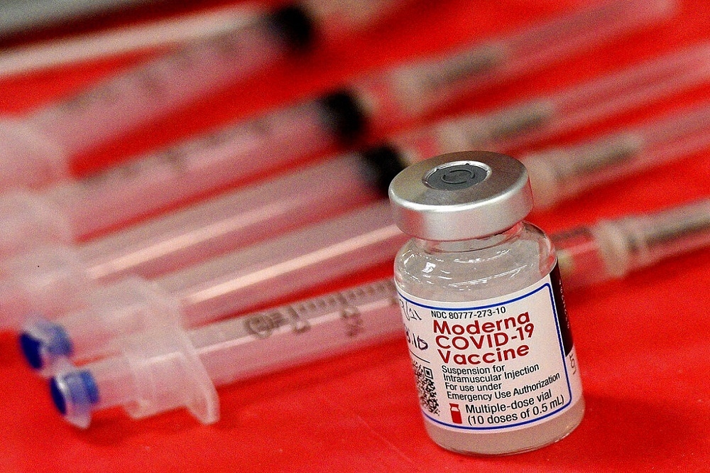 莫德納稱雙價疫苗抗變種效果優於原疫苗。（美聯社資料照片）