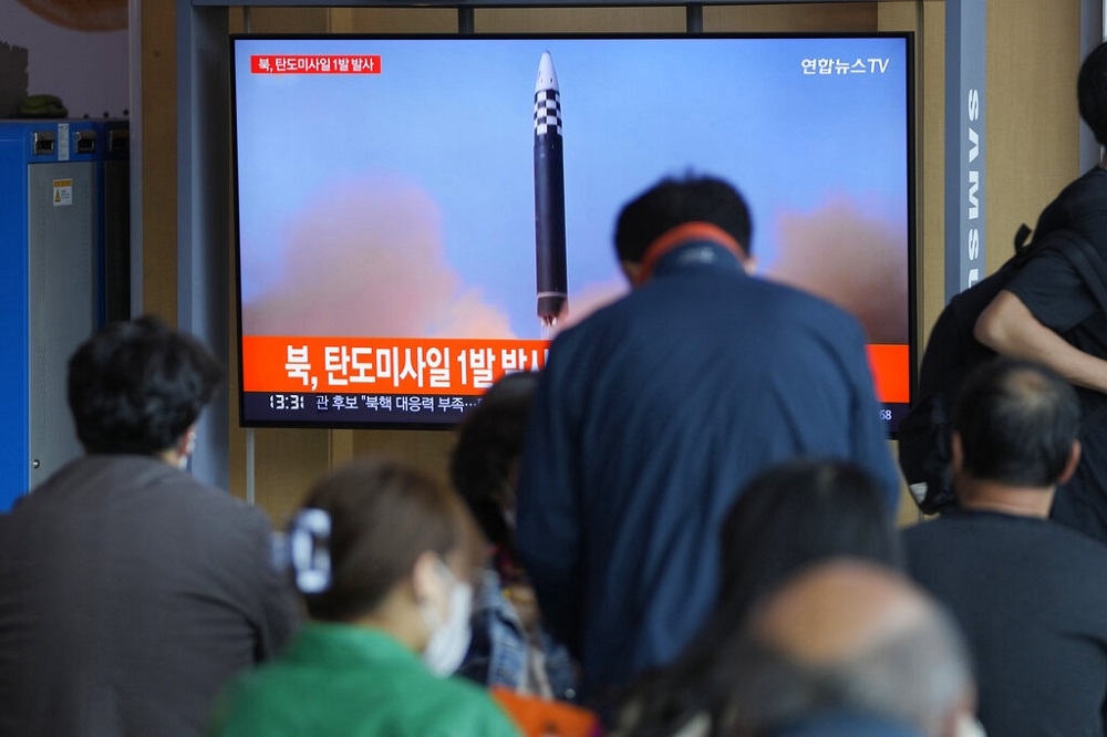 北韓4日再度試射彈道飛彈。（美聯社）