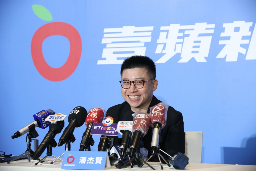 潘杰賢今天現身記者會，強調未來《壹蘋新聞網》不會用《蘋果》的品牌、網址、個資等資產。（陳愷巨攝）