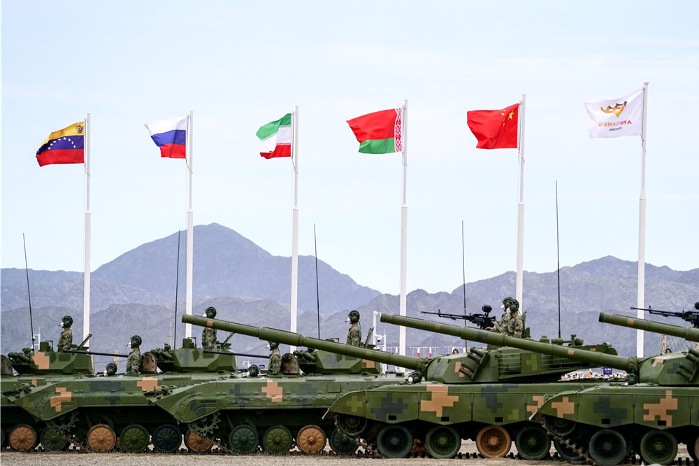 中俄兩國軍事領域交流頻繁。圖為8月中旬「2022年國際軍事比賽」庫爾勒賽區開幕式。（取自中國軍網）