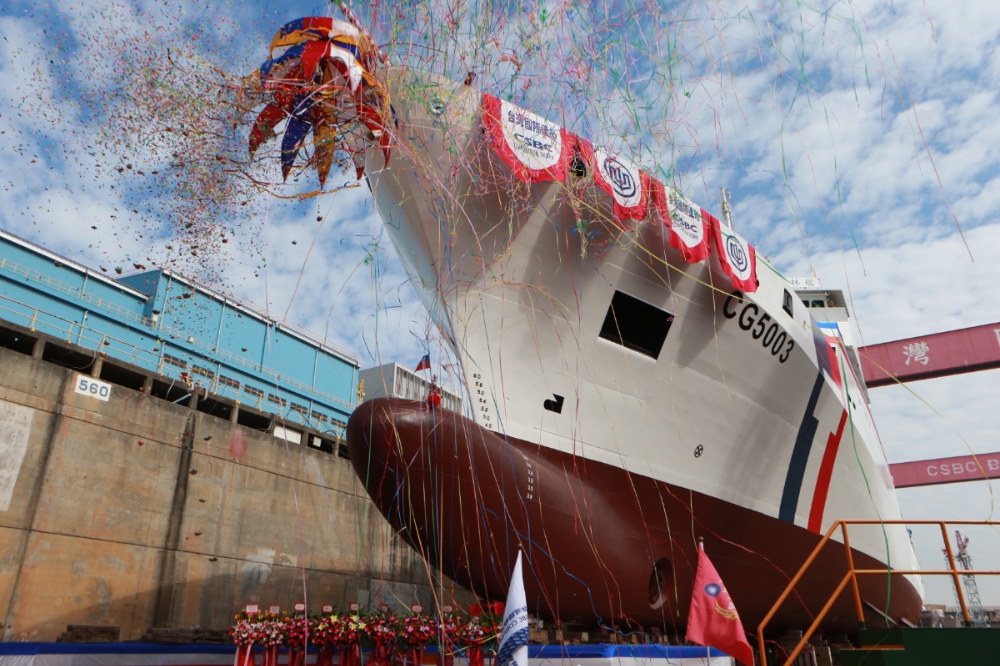 台船公司為海巡署製造的第3艘4000噸級巡防艦「雲林艦」，今天（12日）在高雄廠舉行命名暨下水典禮。（台船提供）