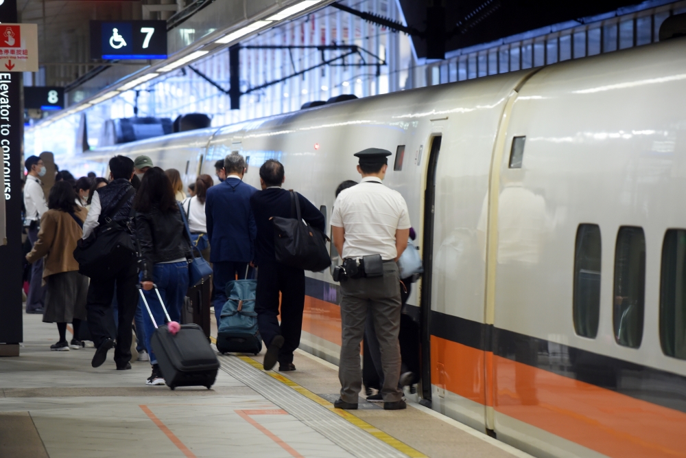 高鐵在明年春節將加開班次，預計21日開始售票。（資料照片／張哲偉攝）