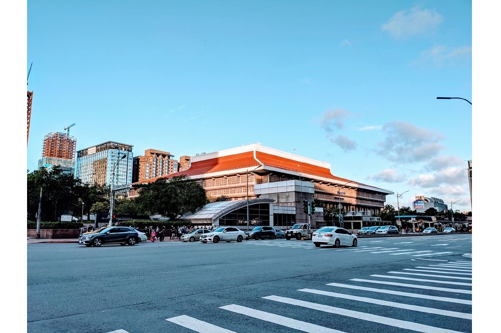 三鐵共構的車站當中，台北車站均價奪第一。(永慶房產集團提供)
