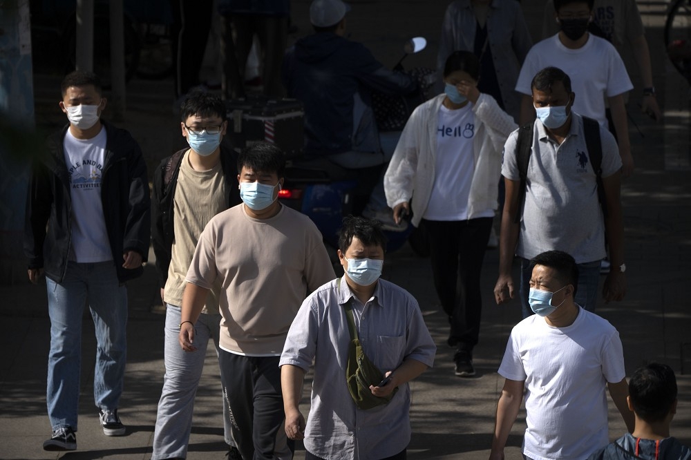 中國疫情專家警告今年冬季可能重現疫情高峰，呼籲預做準備。（美聯社）