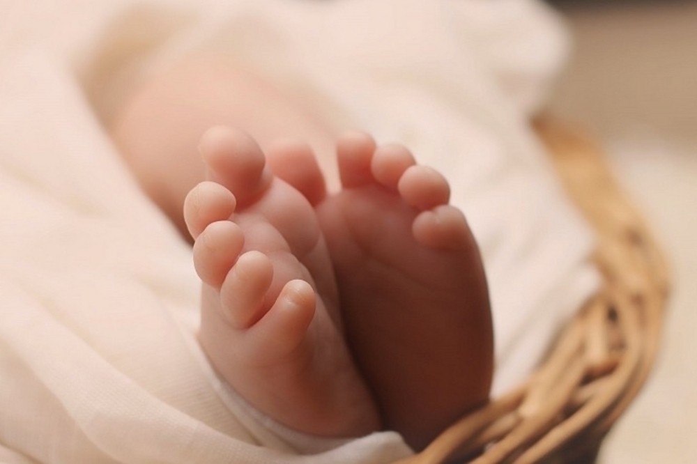 台南也發生虐嬰事件，市區一家婦產科醫院月子中心非法托嬰，一名1歲男嬰遭保母巴頭、強灌食。「僅為示意圖」（取自pixabay）