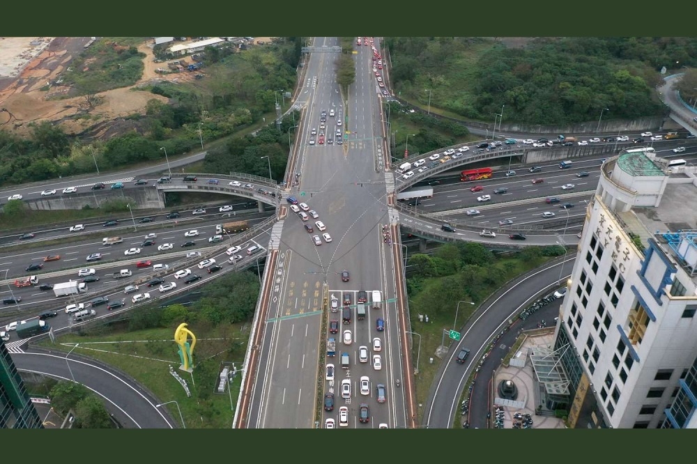 縣市合作再一樁！大新竹高速公路智慧交控獲交通部補助3400萬元。(新竹市政府提供)