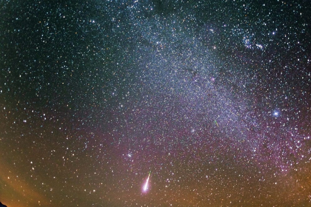 獵戶座流星雨將在周末達到極大期，民眾可把握機會觀星。（台北市立天文館提供）