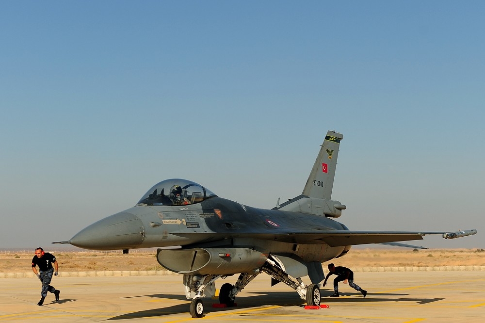土耳其升級現役F-16機隊跟採購新機的計劃被美方擱置，決定改買.歐洲合作「颱風」戰機填補戰力空缺。圖為參加跨國聯演的土軍F-16。（取自DVIDS）