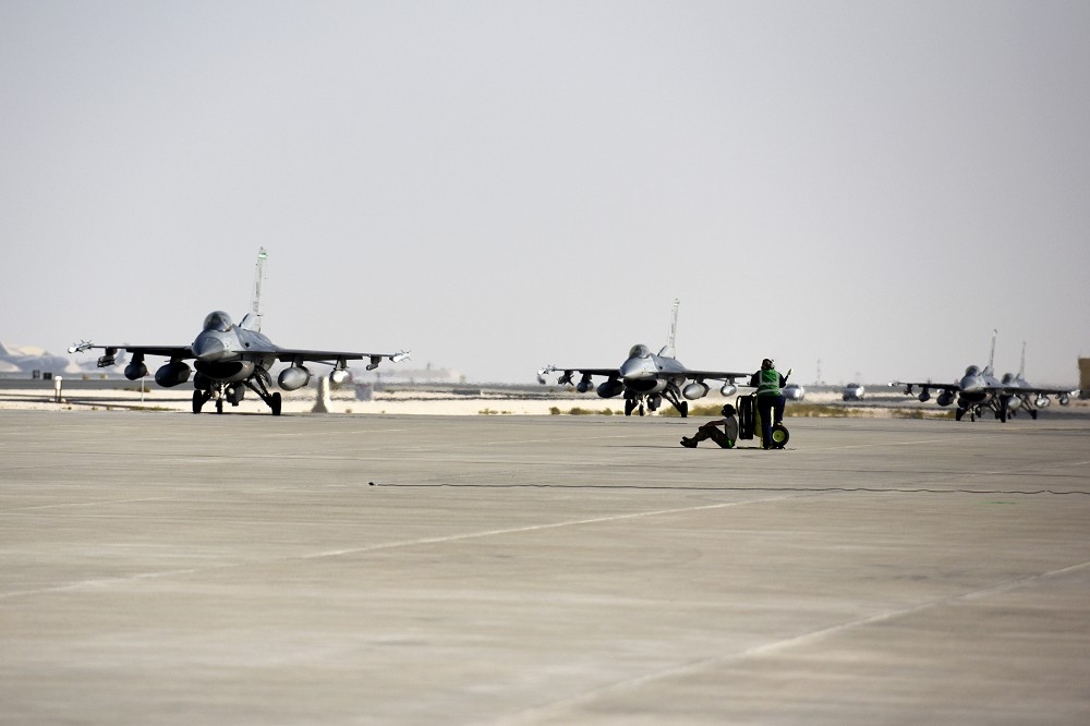 美國與卡達低調續簽烏岱德空軍基地延長使用協議。圖為進駐該基地的美軍第555戰機中隊戰機。（取自DVIDS）