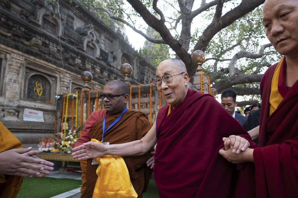 中共當局還在北京和西藏首府拉薩兩地，設置了有關達賴喇嘛轉世的博物館展覽，以彰顯中國政府所宣稱對達賴喇嘛轉世主導權的合法性。此種精心刻意的安排，公然違背了西藏傳統，引發西藏人民的極大憂慮。（取自達賴喇嘛臉書）