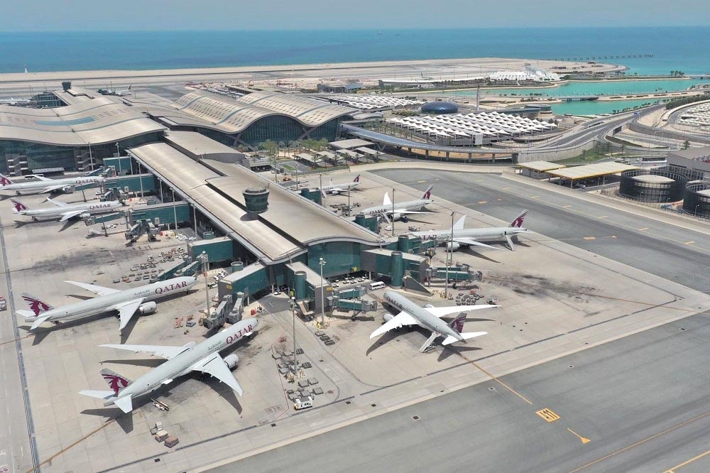卡達哈瑪德機場擊敗新加坡樟宜機場，奪下2024全球最佳機場的頭銜，圖為哈瑪德機場鳥瞰圖。（取自哈瑪德國際機場FB）