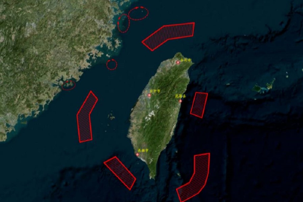 解放軍東部戰區發布「聯合利劍－2024A」演習區域示意圖。國防部指出，中國派軍機艦最接近台灣距離「海空均為24浬」。(取自中國國防部官網）