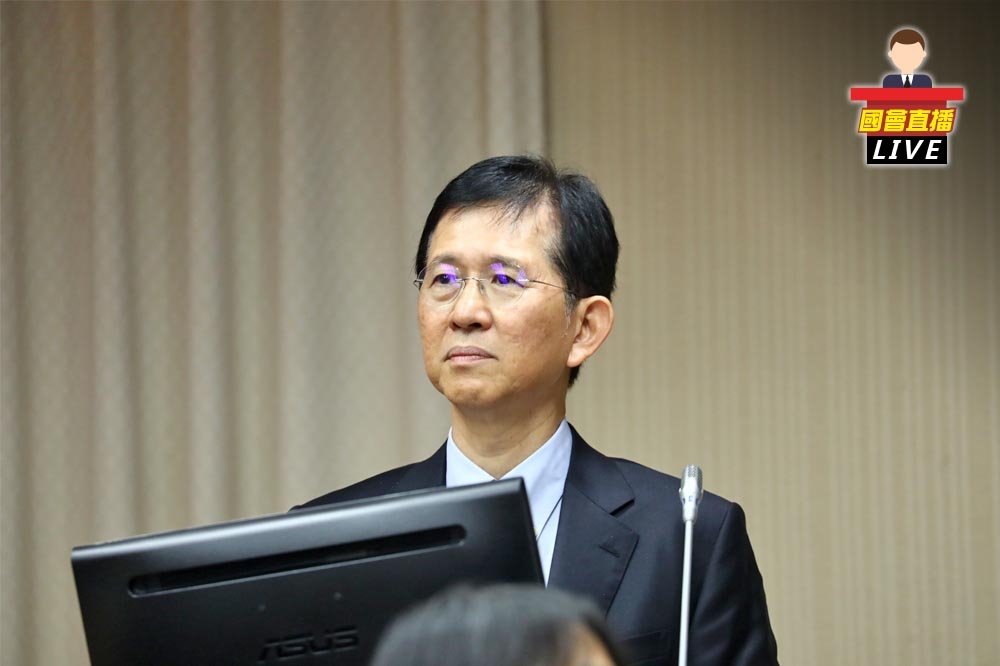 數位發展部長黃彥男到立法院列席報告業務概況並備詢。（王侑聖攝）