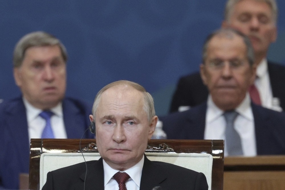 俄國總統普丁在哈薩克被問及對拜川辯論看法，仍看好拜登終將會擊敗川普連任。（美聯社）