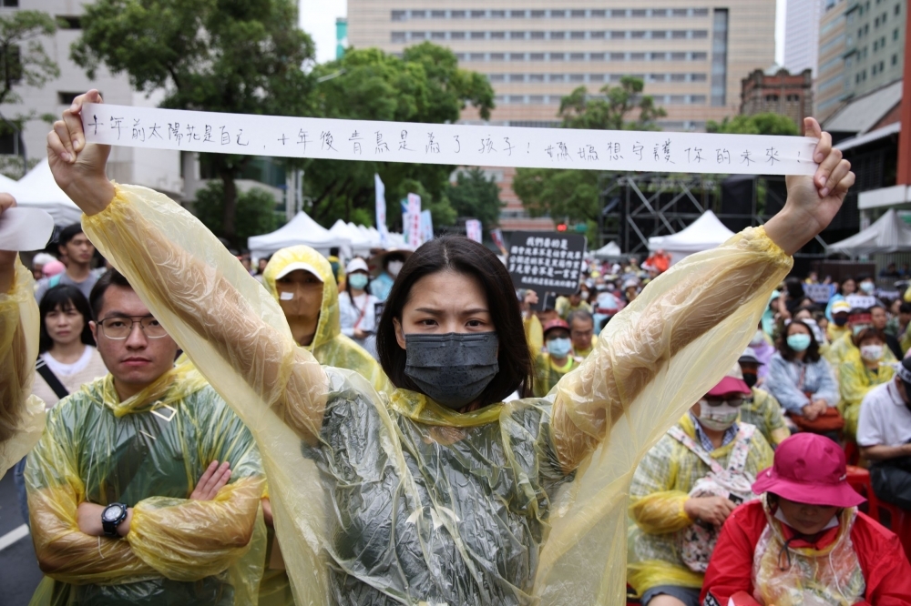 盧倩儀明指「青鳥行動」（與喑批「黑熊學院」）是美國所推動「顏色革命」的一部分，意在操控台灣的政治局勢。（攝影：陳愷巨）