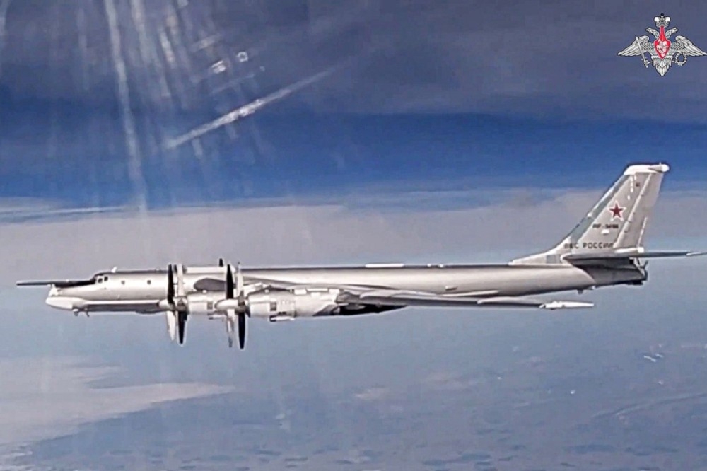 中俄轰炸机阿拉斯加附近联合巡逻　美称首见