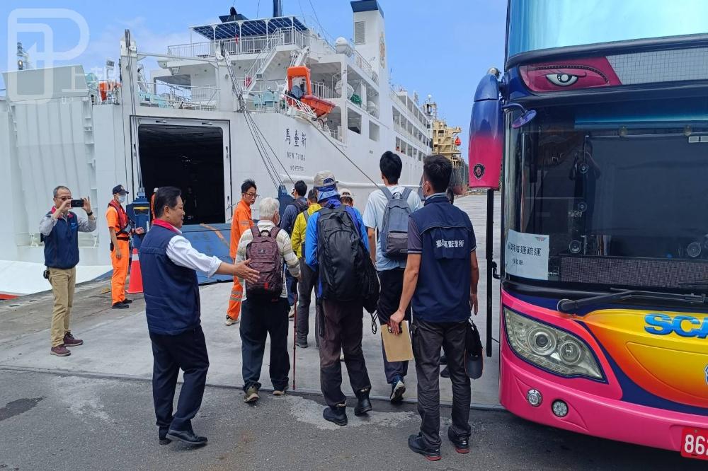 蘇花鐵、公路中斷快成孤島　航港局調派船舶航運支援