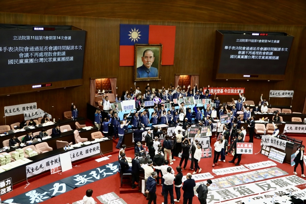 國會改革釋憲案明舉行言詞辯論庭，不過，司改會痛批在野藍白陣營「濫用再修正動議」，立法過程未能經過正當審議程序，讓國會自律理念形同虛設。（資料照片／王侑聖攝）