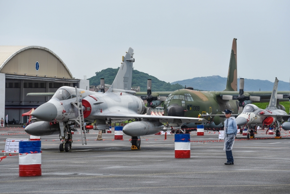 花蓮佳山基地空軍教準部，傳10名官兵疑食物中毒，今早（24日）送醫救治。僅為示意圖非當事人。（資料照片／葉信菉攝）