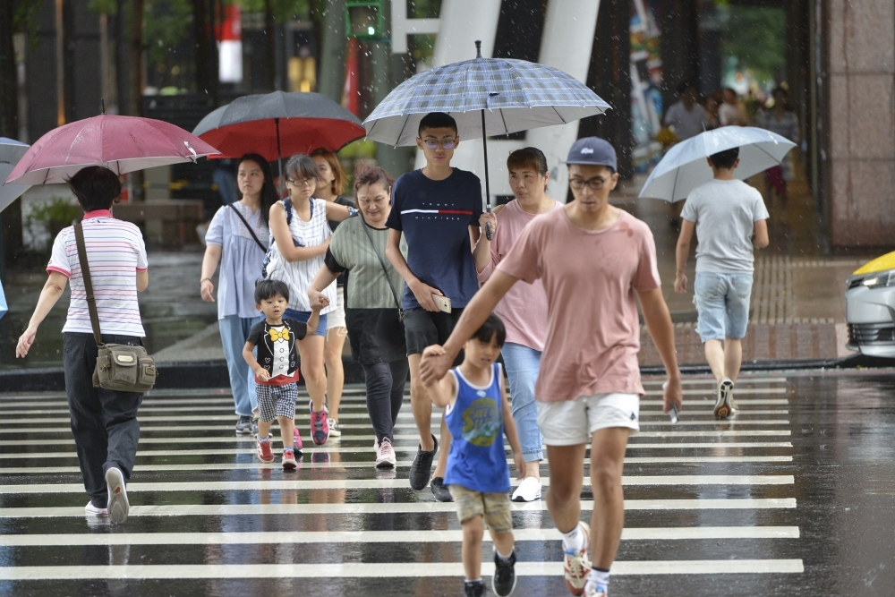 好天氣馬上就沒了　週末2天水氣增多、南部及山區易有強降雨