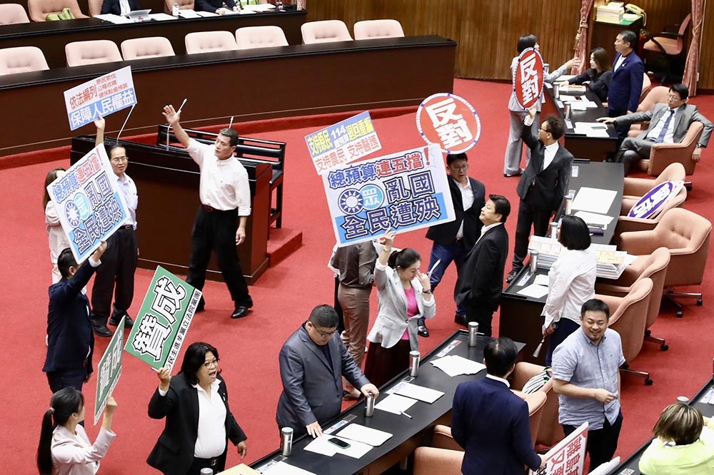 立院今天針對總預算案進行表決，結果49人贊成、58人反對，再次卡關。（王侑聖攝） 