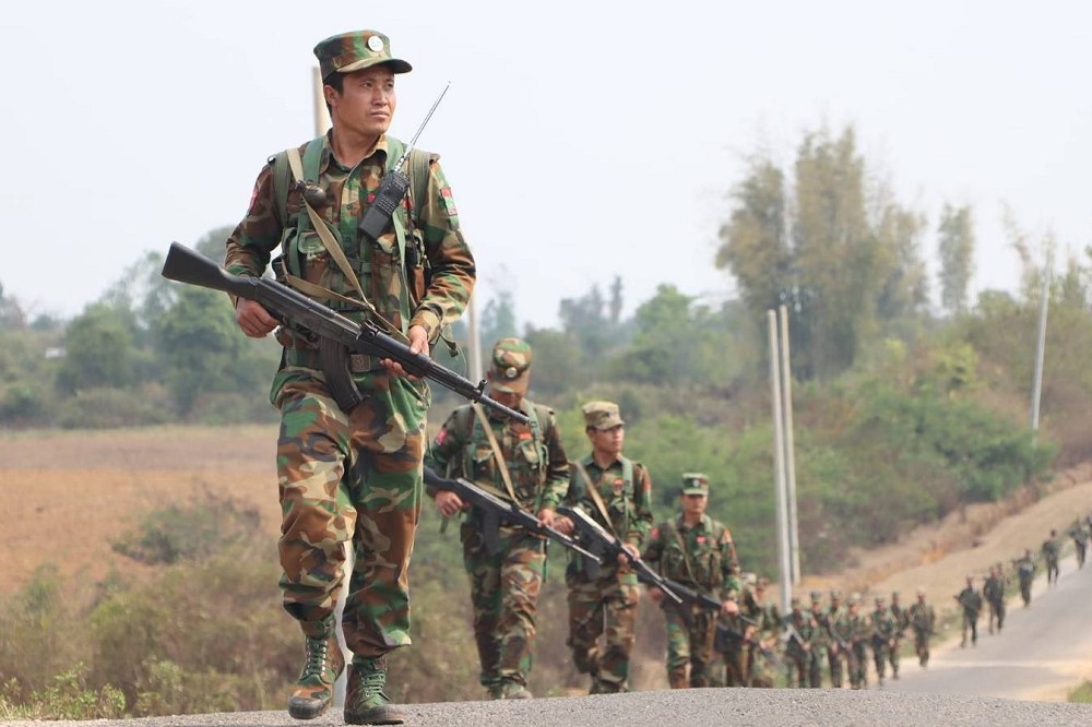 在反抗軍意外迅速攻克臘戍後，讓北京當局對如何維持和緬甸交戰各方平衡關係感到焦慮。（取自撣邦新聞）