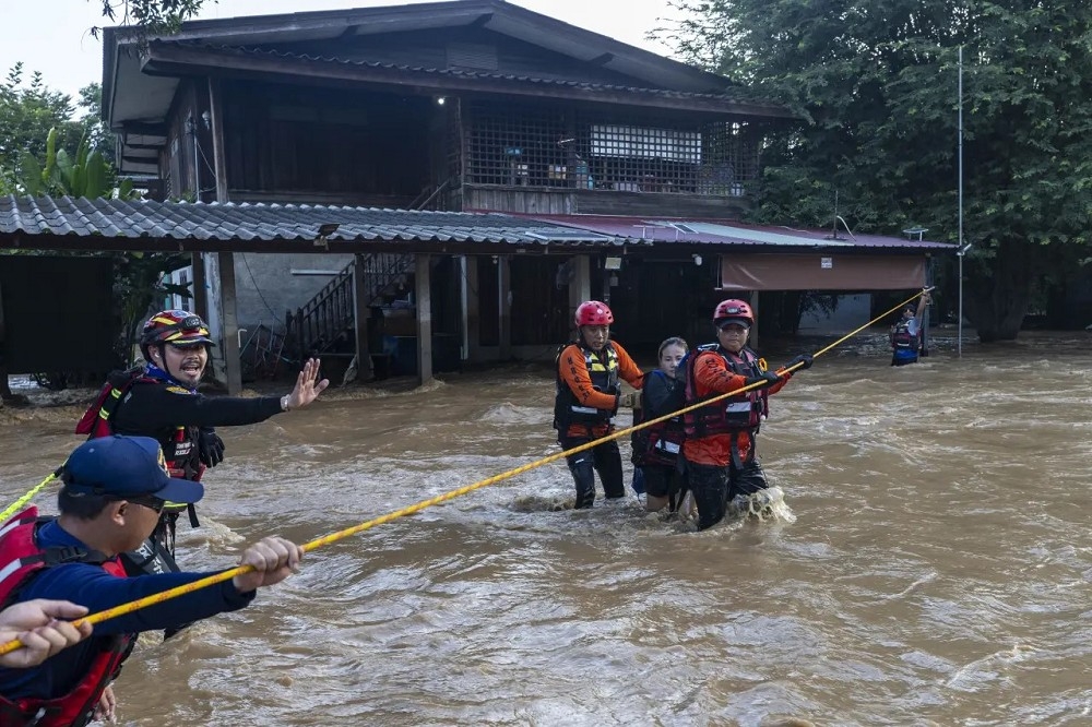 泰國南部暴雨成災，至少已造成９人喪命，圖為泰國北部清邁地區10月水患的情形。（資料照片／美聯社）