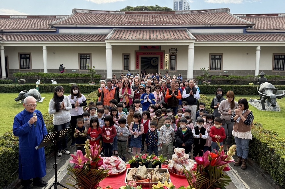 高雄市政府客家事務委員會於新客家文化園區舉行完福儀式。（朱窈慧攝）