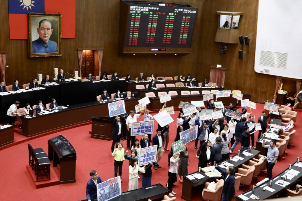 目前國會多數黨種種作為，顯示出策劃者對於台灣的憲政民主體制有相當深刻的瞭解，尤其深知其弱點與侷限。（資料畫面／攝影：王侑聖）