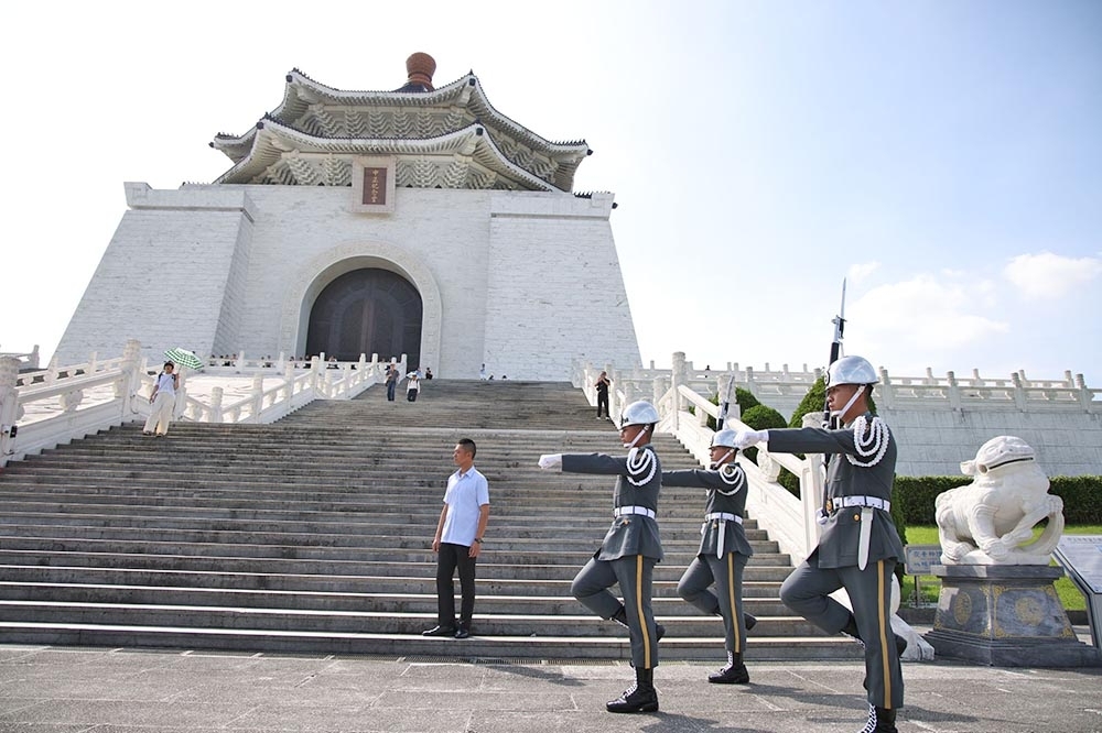 轉型正義難續？中正紀念堂預算被砍　藍營要求儀隊重回堂內--上報