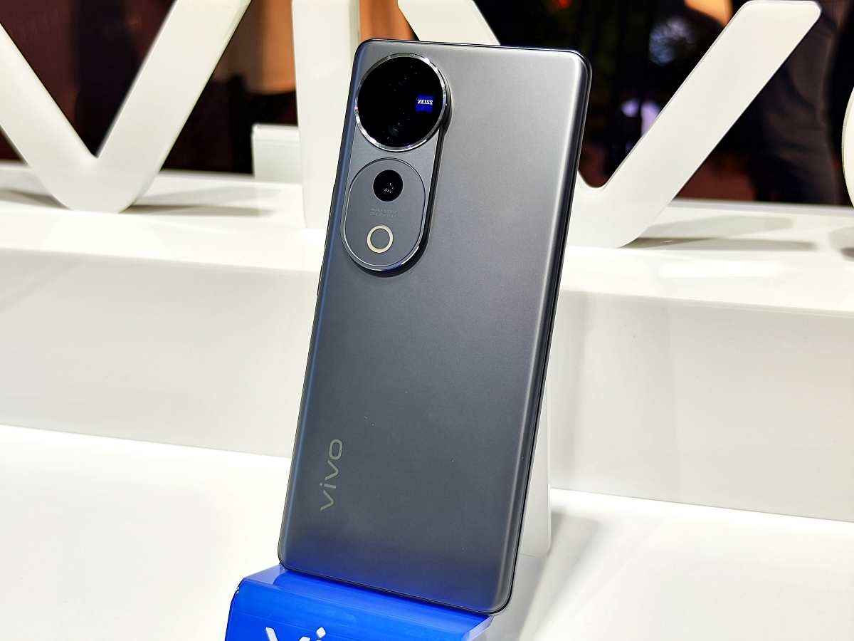 【實機顏色】告五人擔任 vivo V40 系列代言人　搭配電信專案手機 0 元起